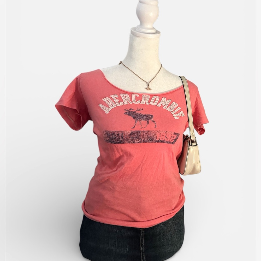 abercrombie top ✧･ﾟ